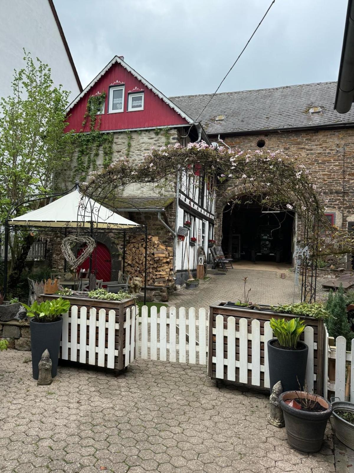 Alter Winzerhof Villa Hatzenport Bagian luar foto