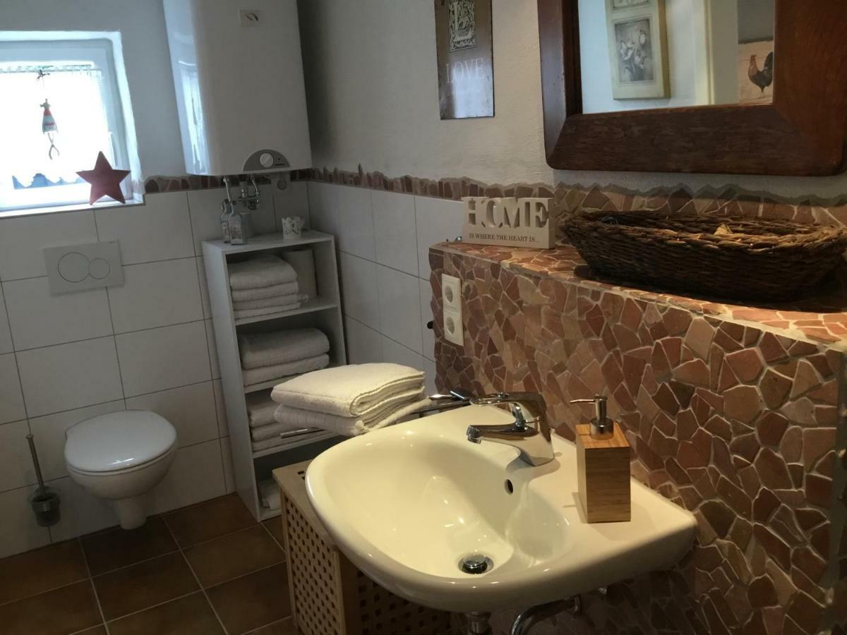 Alter Winzerhof Villa Hatzenport Bagian luar foto